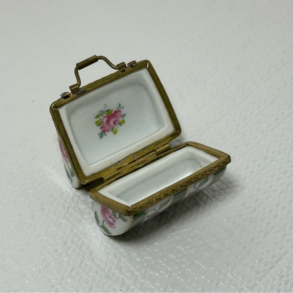 Cabbage Rose Miniature Porcelain Trinket Box, Antique - Picture 3 of 8